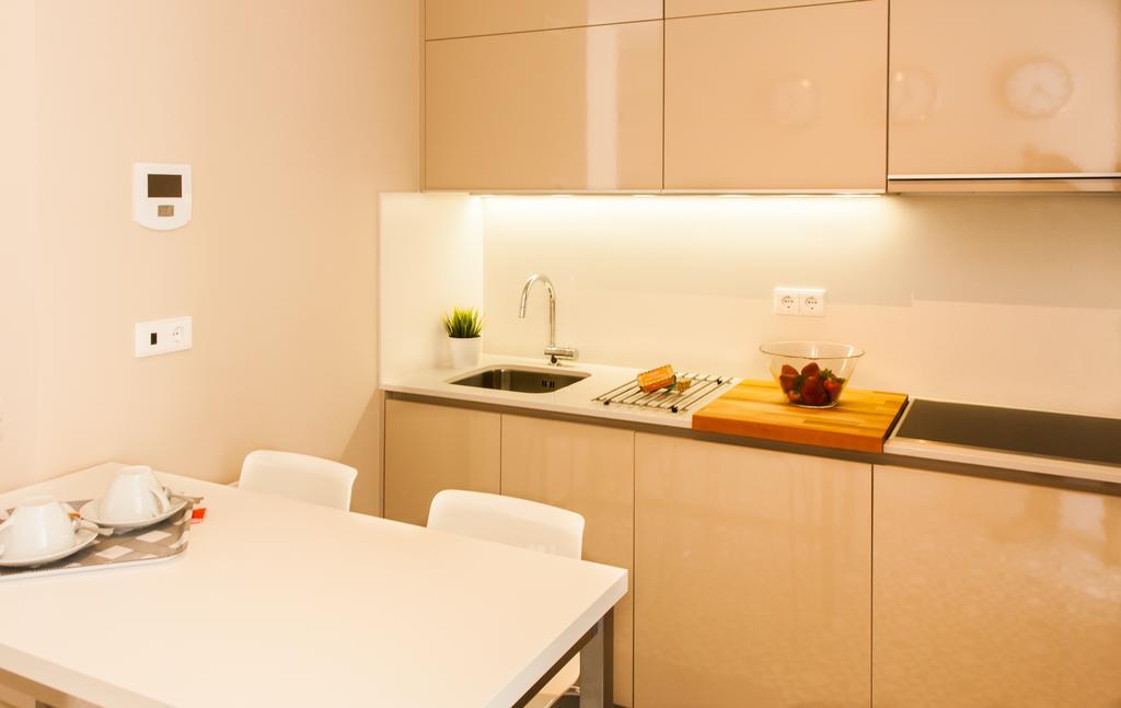 Cardosas Charming Apartment With Balconies Порто Стая снимка